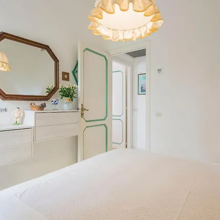 D'apuzzo Nel Cuore Di Nyaraló Positano